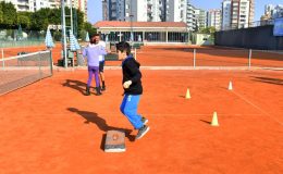 Yenişehir Belediyesi özel çocukları yalnız bırakmıyor